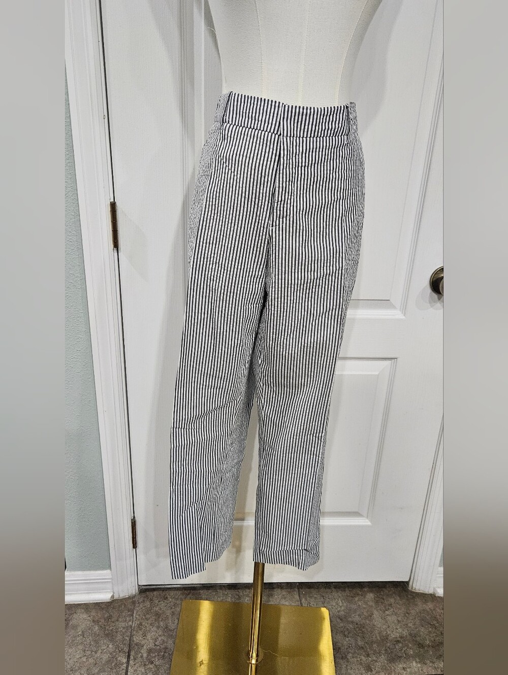 Black & White Striped Women’s Casual Pants